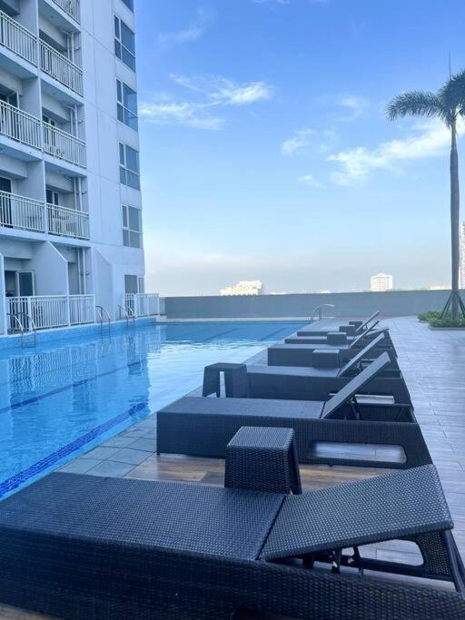 Casa Cintores Condo Near Picc With Free Parking 마닐라 외부 사진