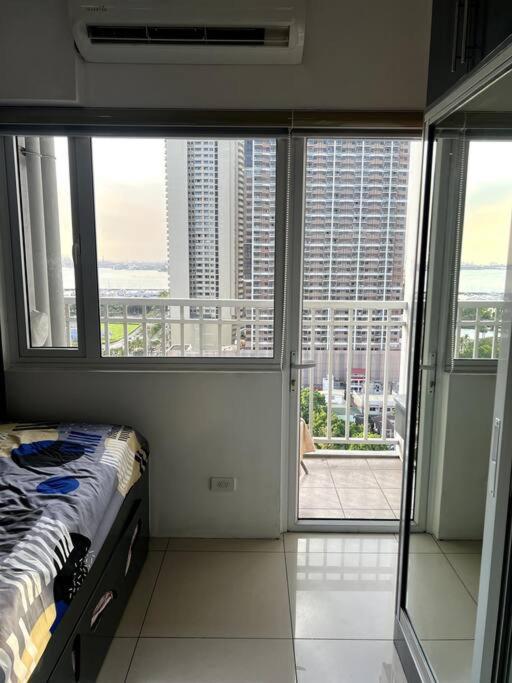 Casa Cintores Condo Near Picc With Free Parking 마닐라 외부 사진